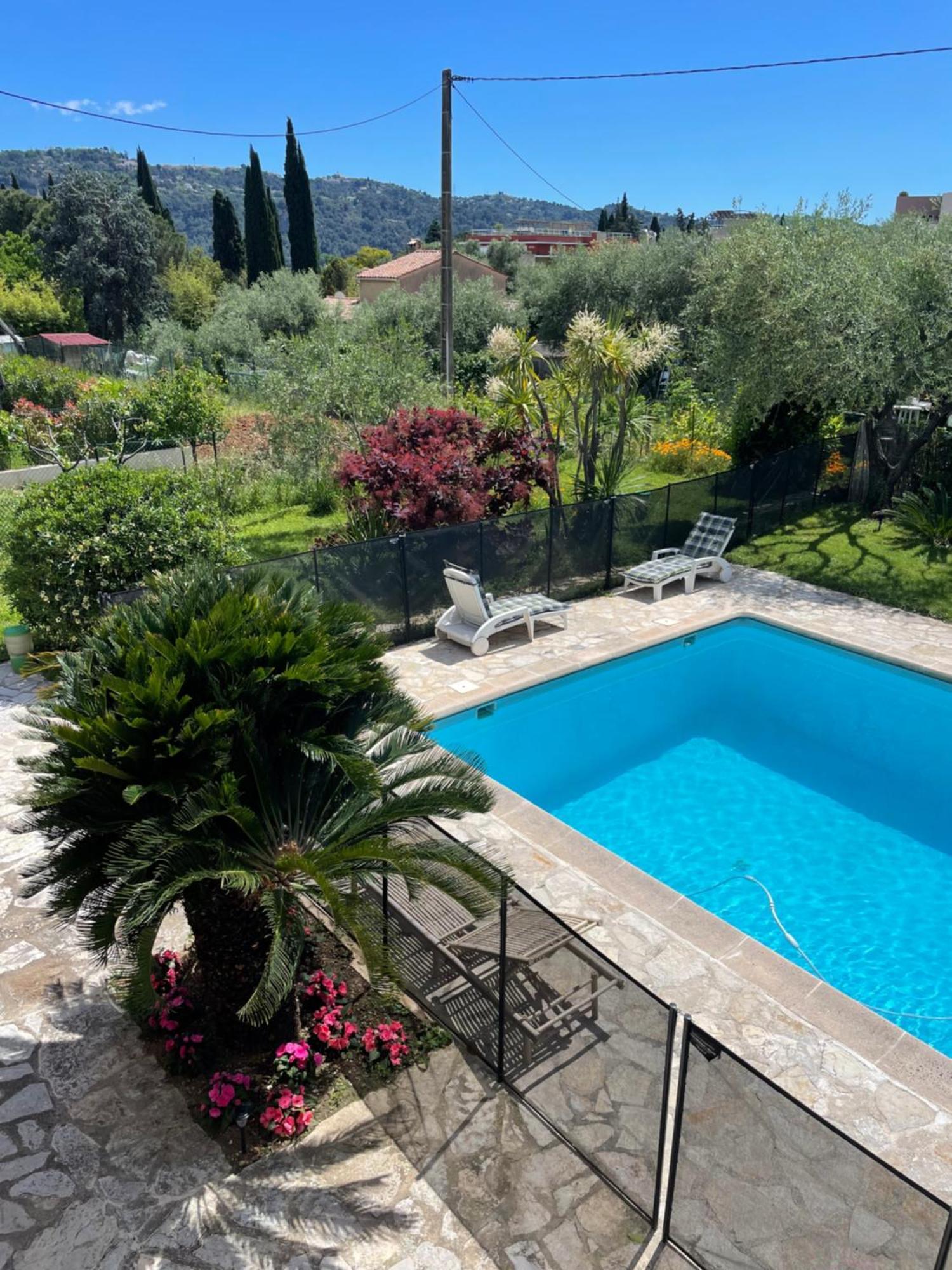 Bas De Villa Avec Acces Piscine Pres De Nice Cannes Monaco Carros Exterior photo